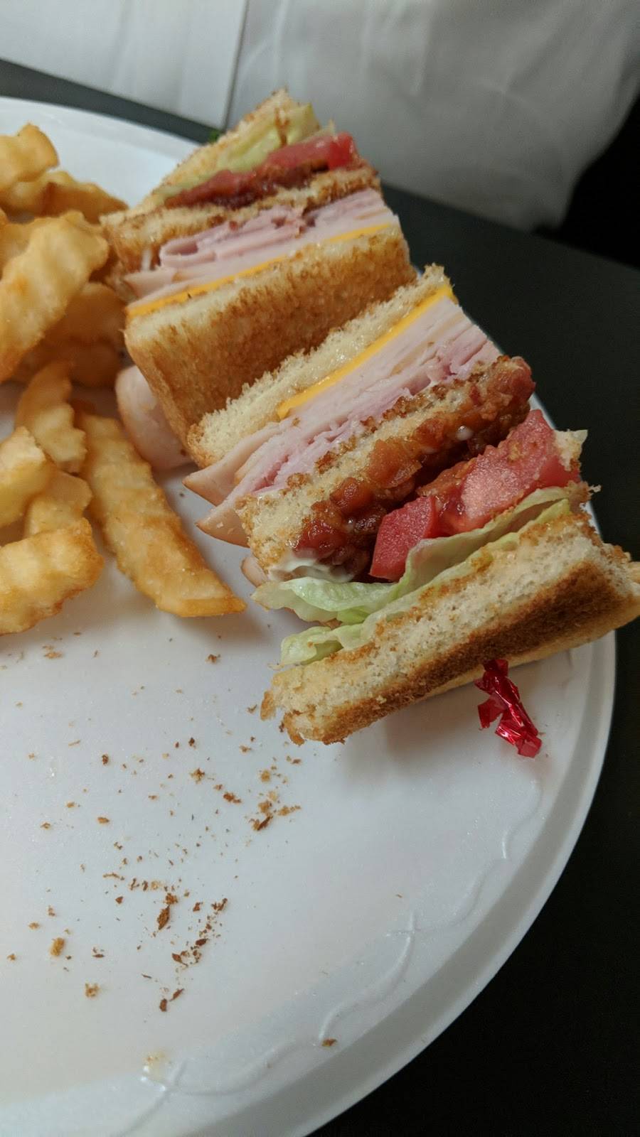 Mobleys Sandwich Shop | meal takeaway | 418 Gordon St, Blackshear, GA 31516, USA | 9124491003 OR +1 912-449-1003