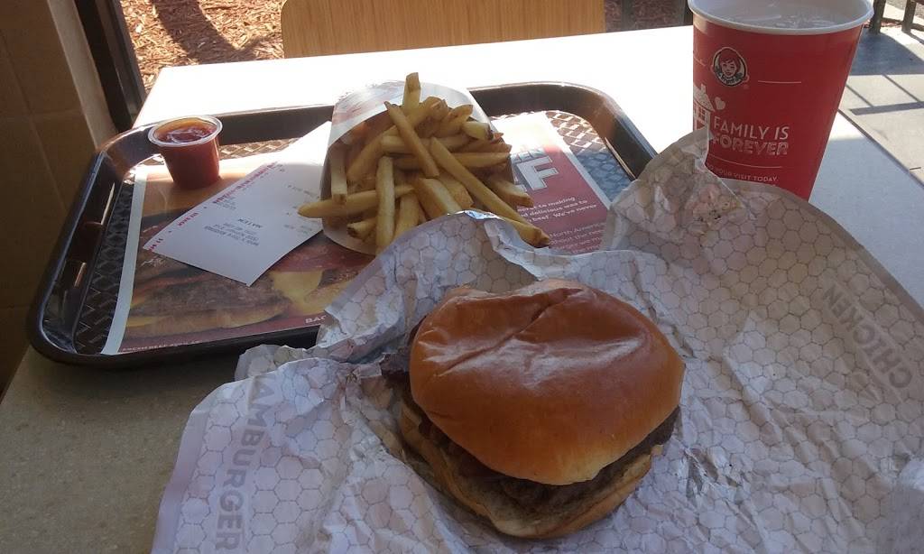 Wendys | restaurant | 15300 McGregor Blvd, Fort Myers, FL 33908, USA | 2394826999 OR +1 239-482-6999