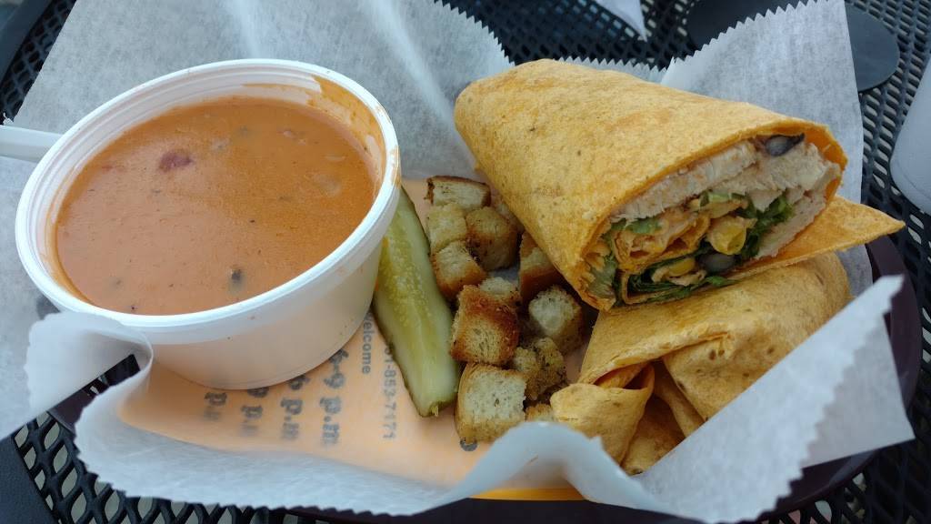 Sue Sues Sandwich Shop | restaurant | 909 N Locust Ave, Lawrenceburg, TN 38464, USA | 9317628879 OR +1 931-762-8879