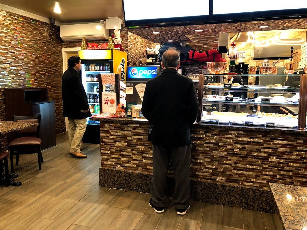 Salvatores of Elmont | restaurant | 312 Meacham Ave, Elmont, NY 11003, USA | 5164888484 OR +1 516-488-8484