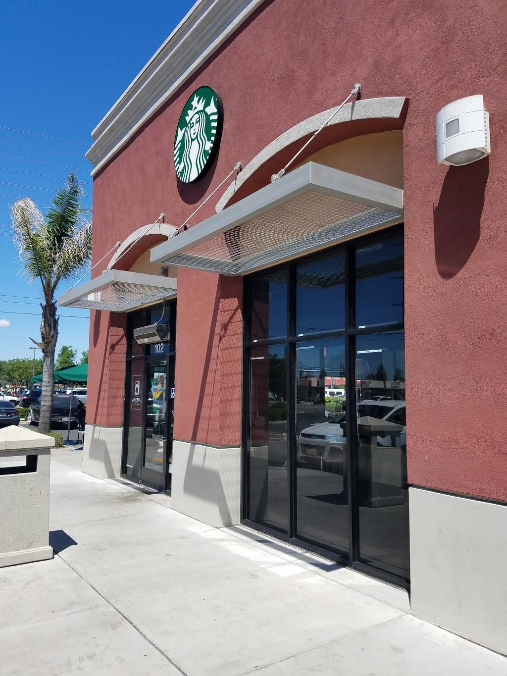 Starbucks | cafe | 1507 Mitchell Rd #102, Ceres, CA 95307, USA | 2095376135 OR +1 209-537-6135