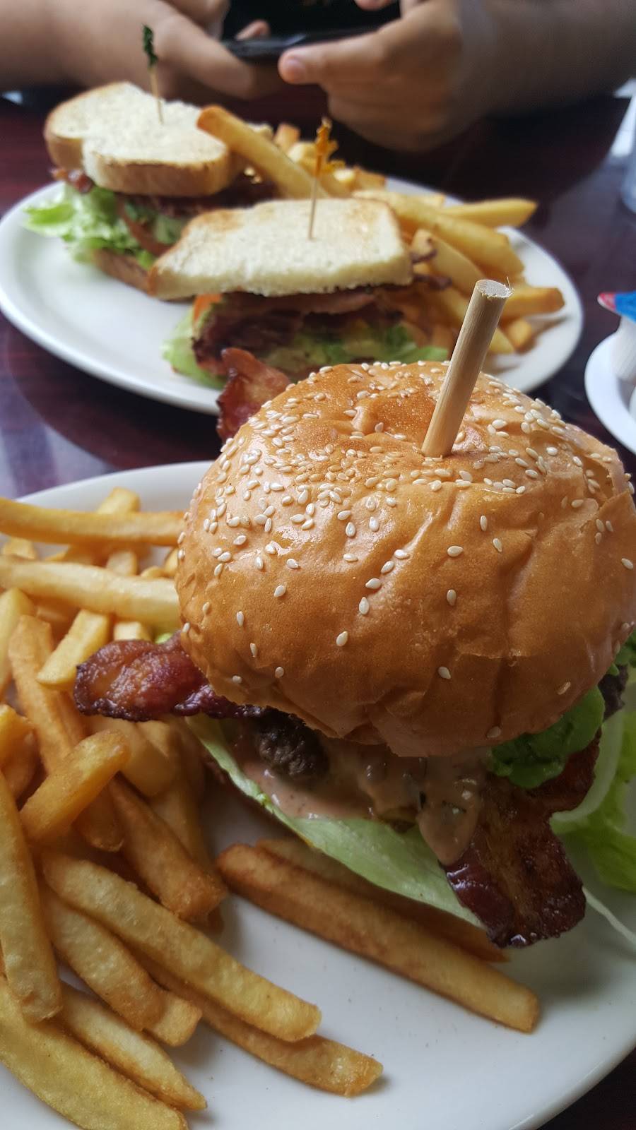 Happy Diner | cafe | 1931 N Gaffey St, San Pedro, CA 90731, USA | 3109352933 OR +1 310-935-2933