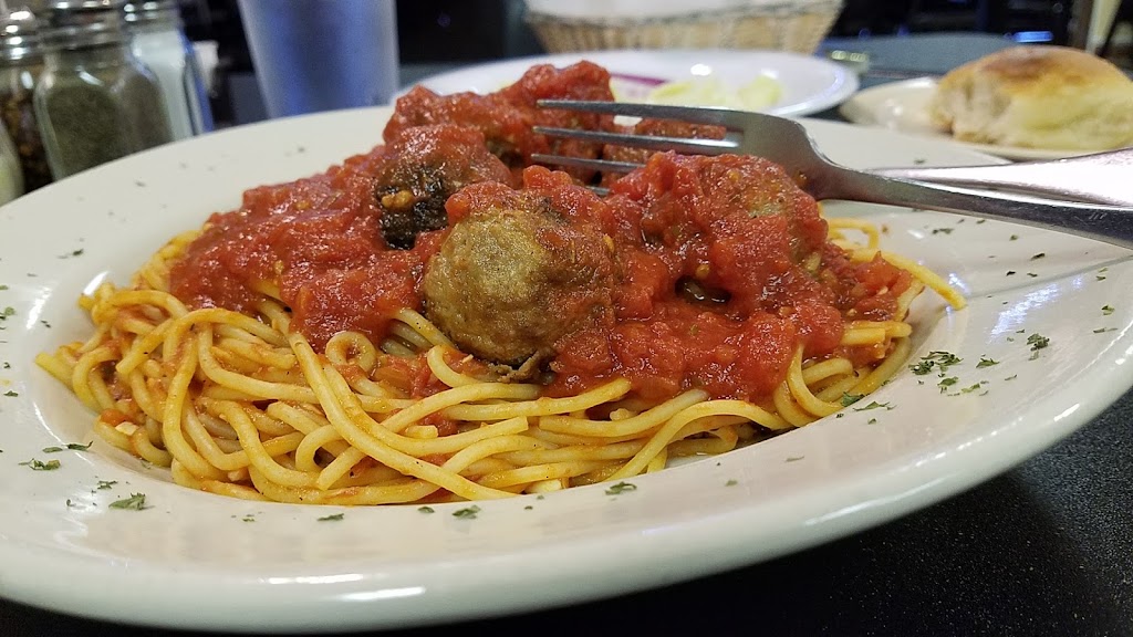 Joes Italian Restaurant & Pizza | restaurant | 1608 E Main St Suite 123, Madisonville, TX 77864, USA | 9362415006 OR +1 936-241-5006