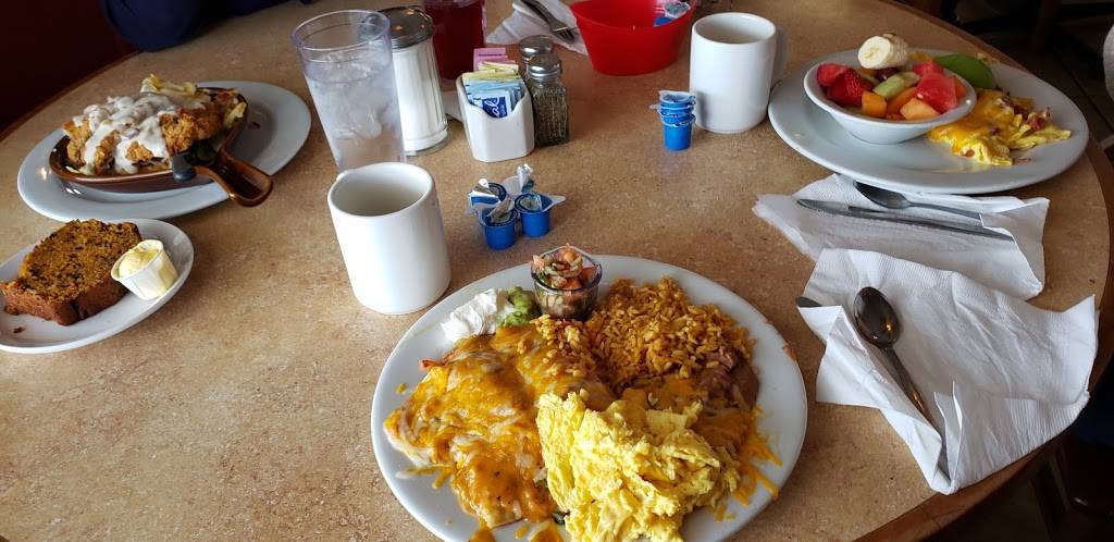 Molly Browns Country Cafe | restaurant | 24949 National Trails Hwy, Helendale, CA 92342, USA | 7609518282 OR +1 760-951-8282