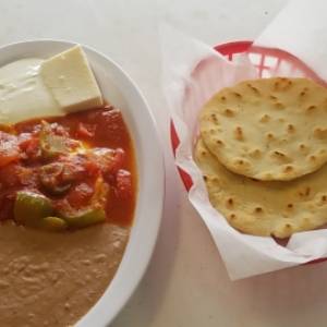 El pipil restaurant | restaurant | 11101 Sherman Way, Sun Valley, CA 91352, USA | 8187477224 OR +1 818-747-7224