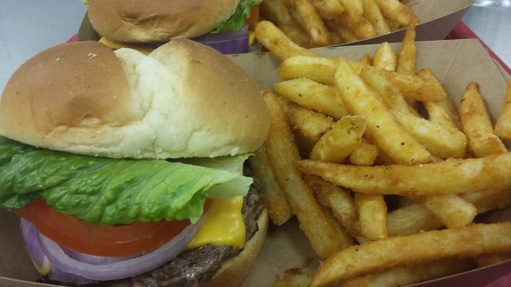 Fishlips Pavilion at Jetty Park | restaurant | 397 Jetty Park Rd, Port Canaveral, FL 32920, USA | 3213235001 OR +1 321-323-5001