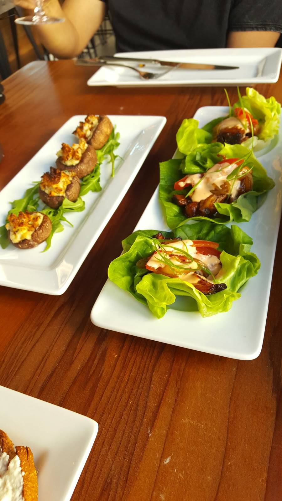 Rootstock Wine Bar | restaurant | 19389 Stevens Creek Blvd, Cupertino, CA 95014, USA | 4086425821 OR +1 408-642-5821