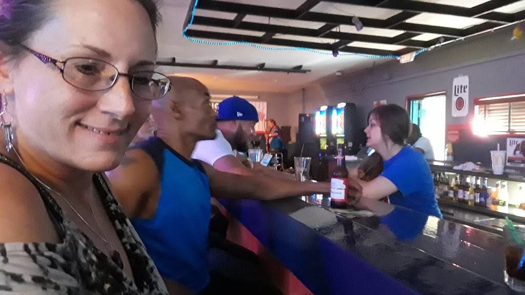 Addison & Clarks | restaurant | 37895 N Sheridan Rd, Beach Park, IL 60087, USA | 8476728783 OR +1 847-672-8783