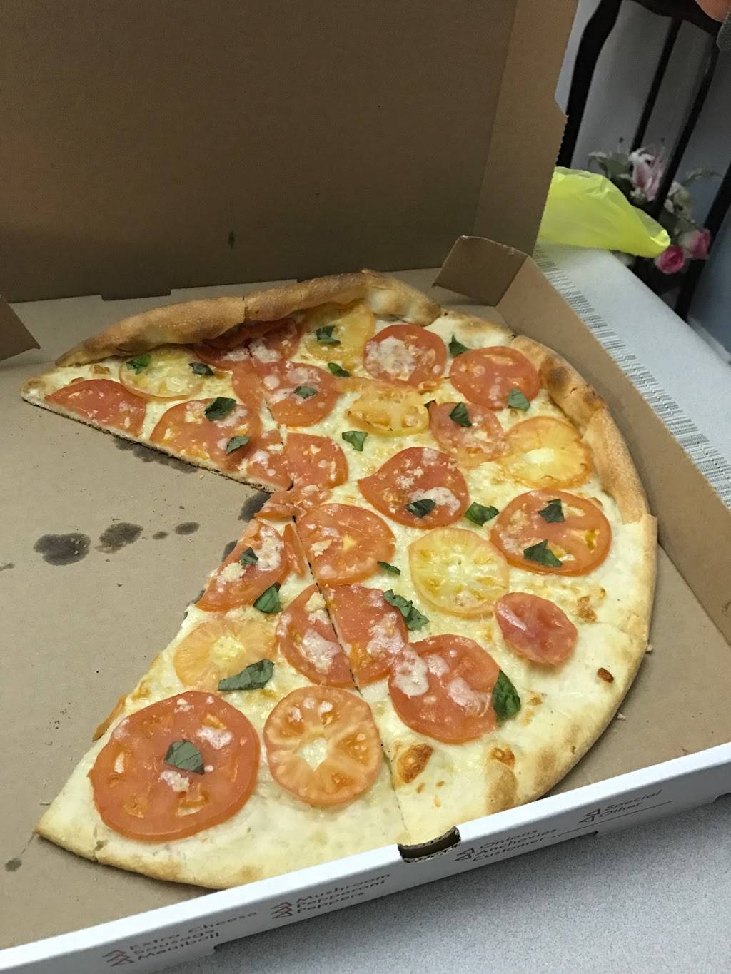 The Pizza Place | restaurant | 92 Main St, Yonkers, NY 10701, USA | 9147091050 OR +1 914-709-1050