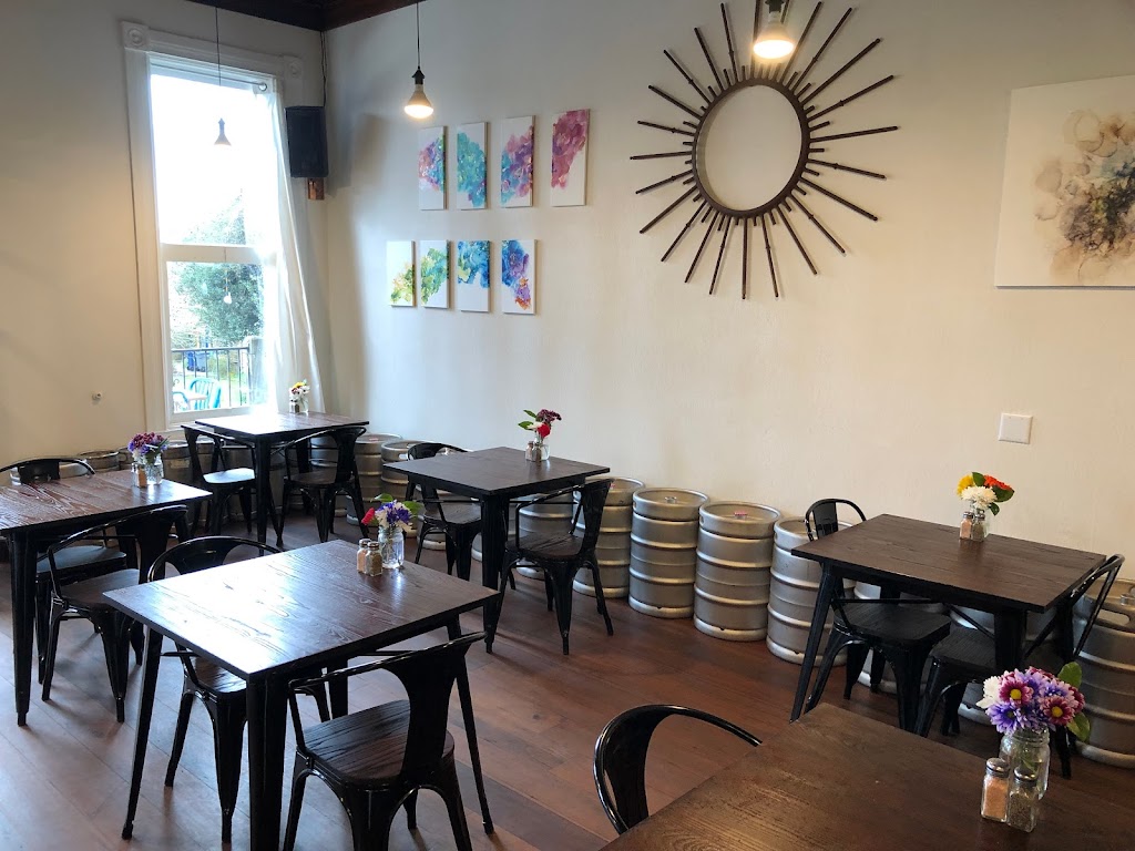 Oak Deli and Brewery | restaurant | 1101 H St, Arcata, CA 95521, USA | 7078406046 OR +1 707-840-6046