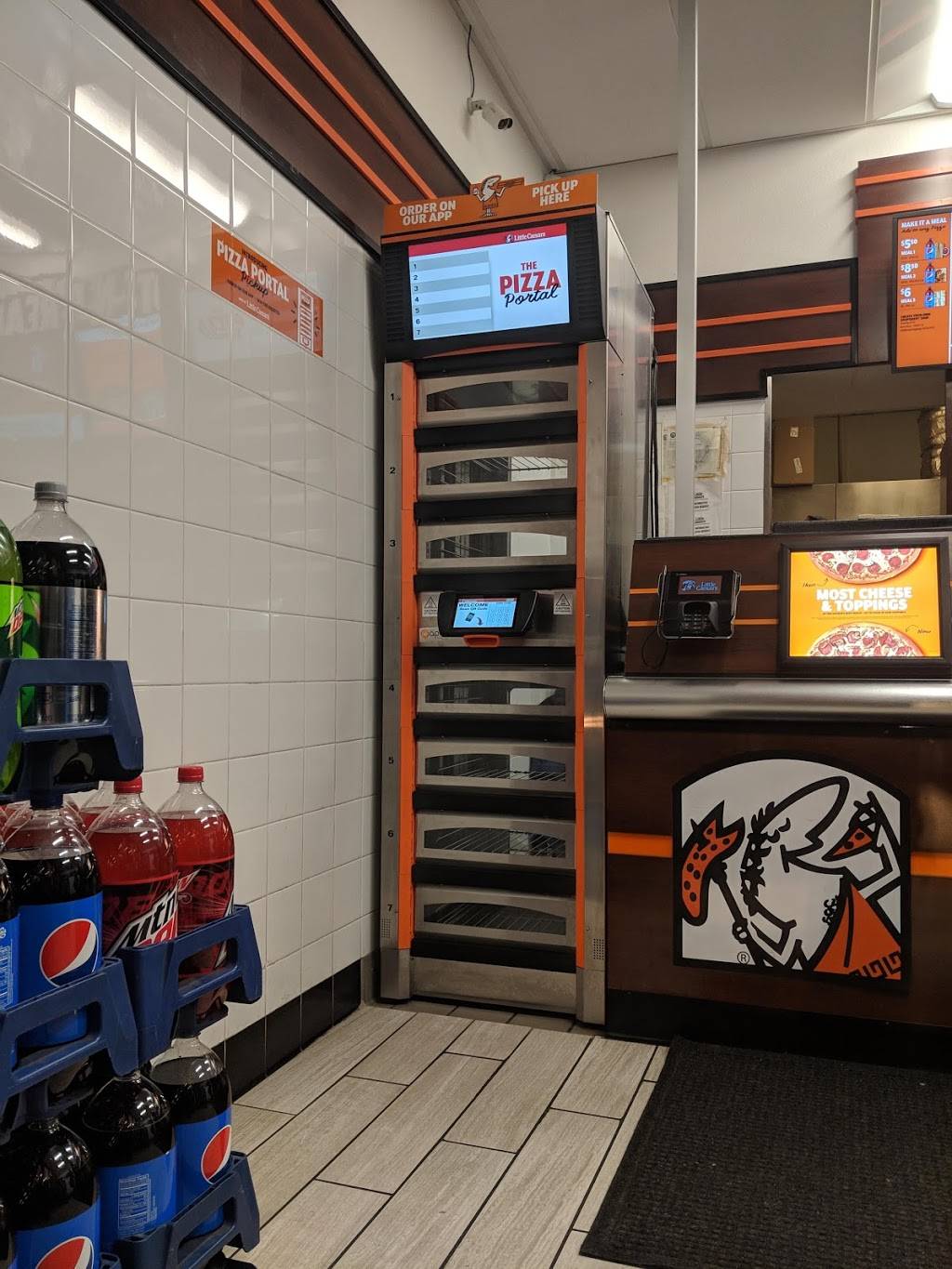 Little Caesars Pizza | meal takeaway | 970 Sunrise Ave #130, Roseville, CA 95661, USA | 9167802555 OR +1 916-780-2555