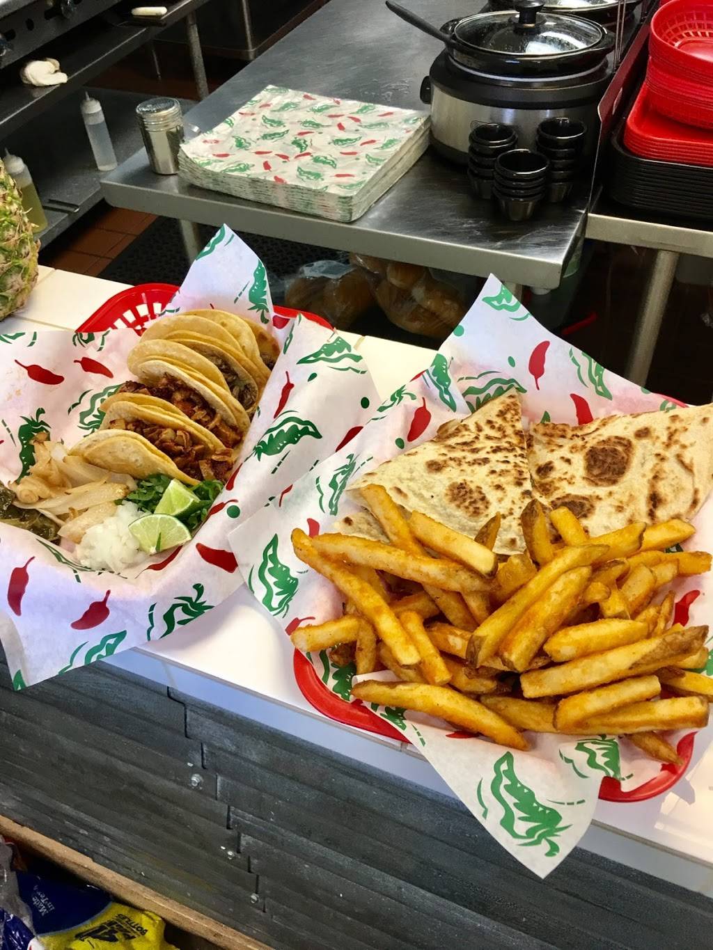 No Te Levantes HONEY | restaurant | 2705 NE 28th St STE 108, Fort Worth, TX 76111, USA | 6822502995 OR +1 682-250-2995