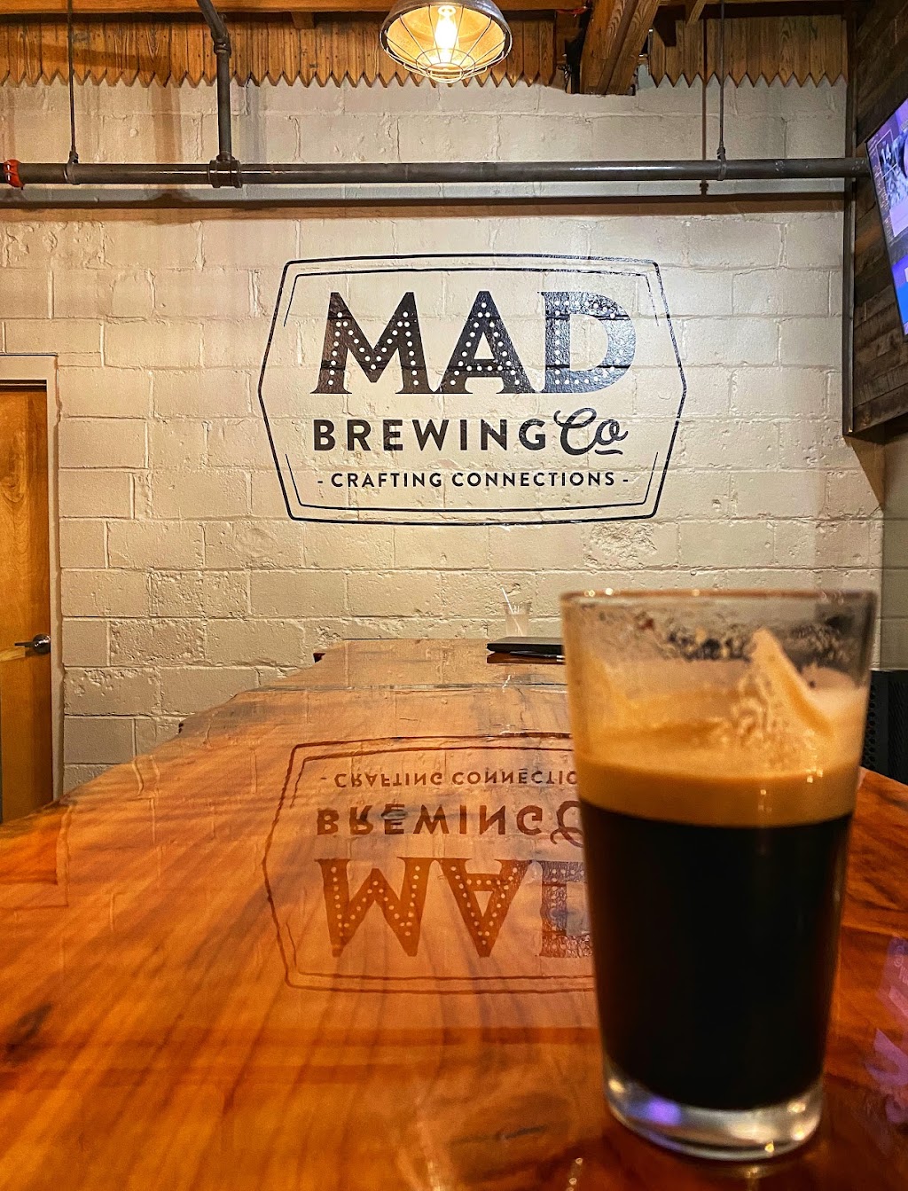 MAD Brewing Company | restaurant | 333 Foundry St, Medina, OH 44256, USA | 3303339000 OR +1 330-333-9000