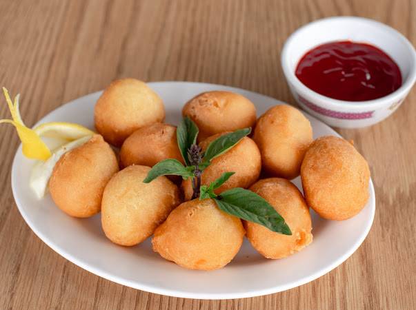 Dragon Delight | restaurant | 825 St Clair Ave W, Toronto, ON M6C 1B9, Canada | 4166571448 OR +1 416-657-1448