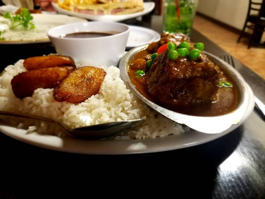 El Criollo Cuban Restaurant | restaurant | 6622 Van Nuys Blvd, Van Nuys, CA 91405, USA | 8187858625 OR +1 818-785-8625