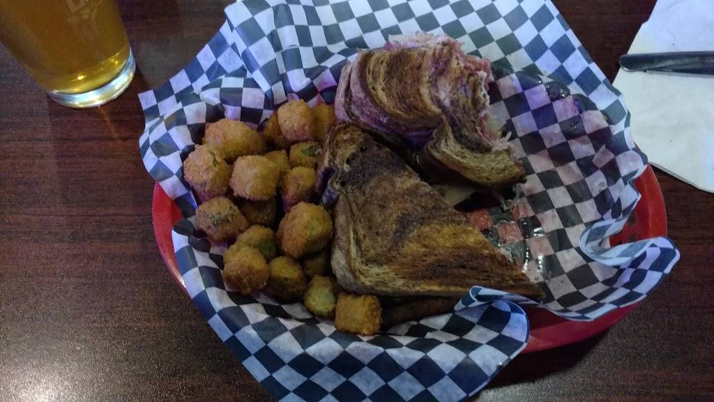 T-Byrds Sportsbar -n- Grille | restaurant | 932 W State St, Trenton, OH 45067, USA | 5139889938 OR +1 513-988-9938