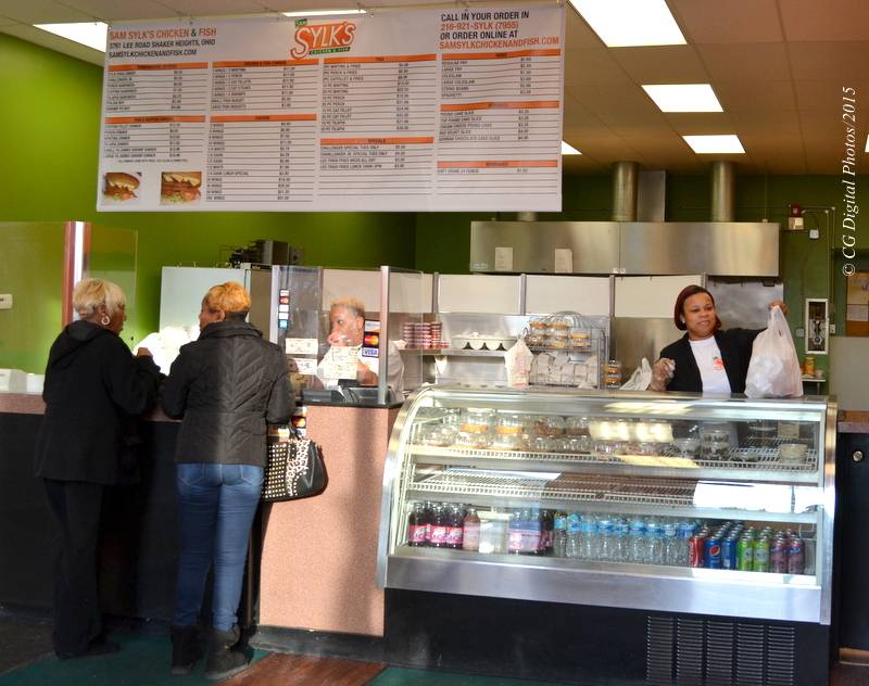 Sam Sylks Chicken and Fish | restaurant | 3761 Lee Rd, Cleveland, OH 44128, USA | 2169217955 OR +1 216-921-7955