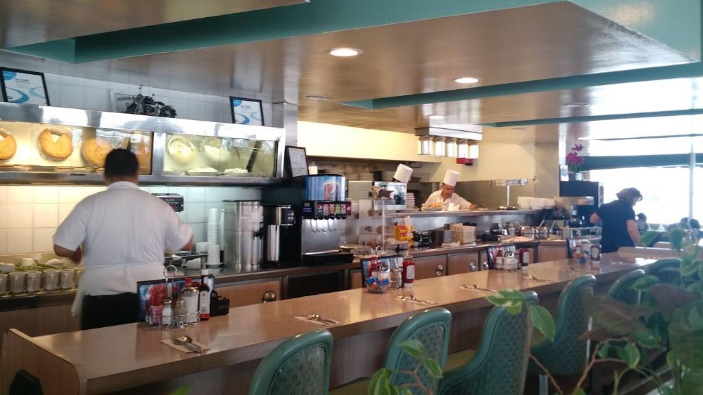 Harrys Family Restaurant | restaurant | 920 N San Fernando Blvd, Burbank, CA 91504, USA | 8188428755 OR +1 818-842-8755