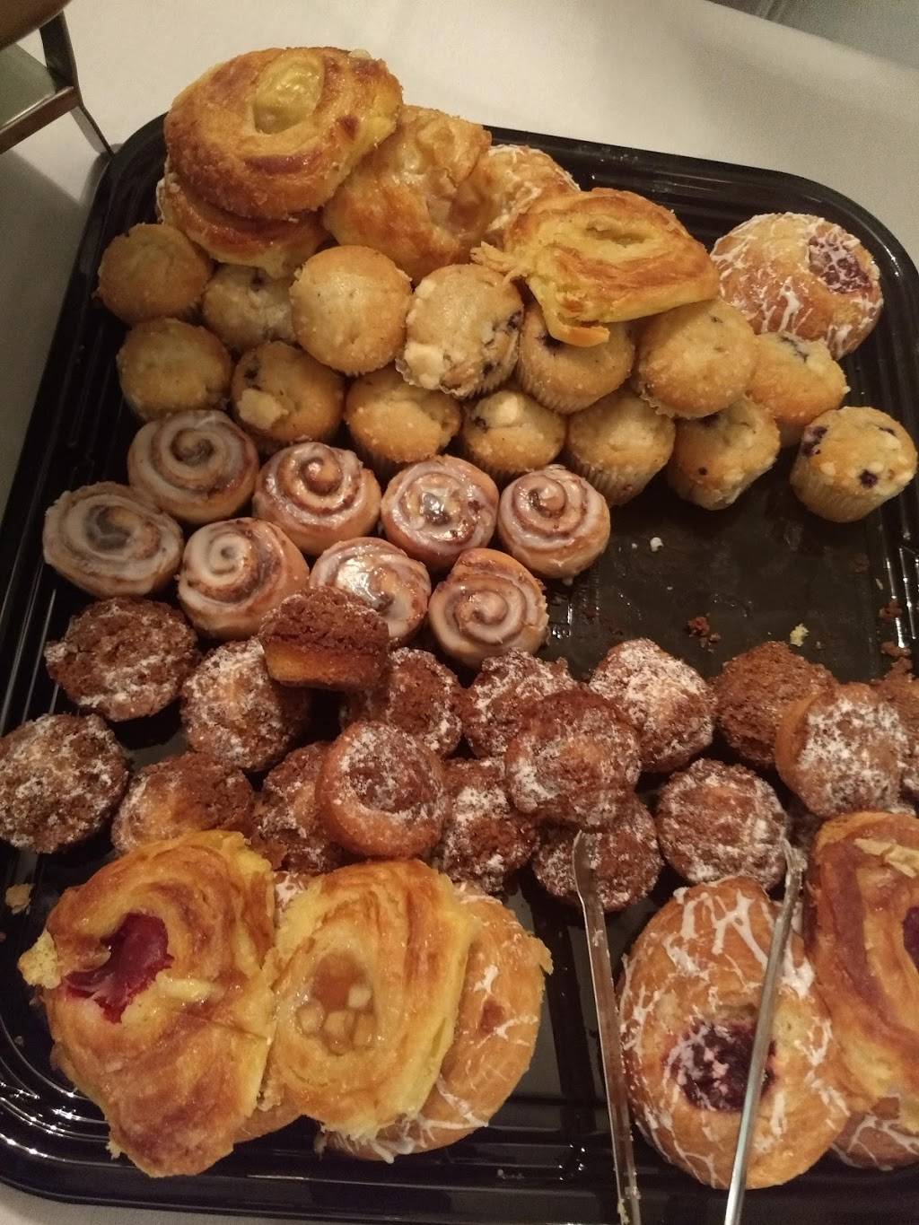 Links Wonderland | restaurant | 1711 Creighton Ave, Fort Wayne, IN 46803, USA | 2604561234 OR +1 260-456-1234