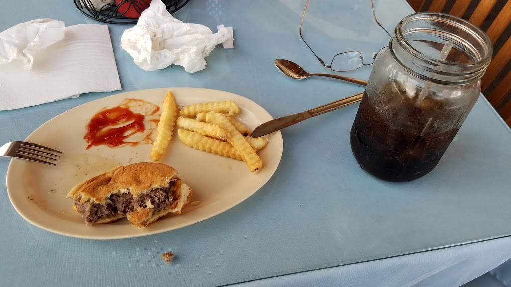 Kays At the Airport | restaurant | 5263 Bucktown Rd, Cambridge, MD 21613, USA | 4109018844 OR +1 410-901-8844