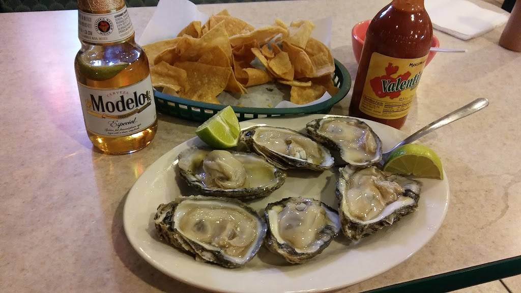 Mariscos El Amigo II | restaurant | 915 Summit St, Elgin, IL 60120, USA | 8478417615 OR +1 847-841-7615