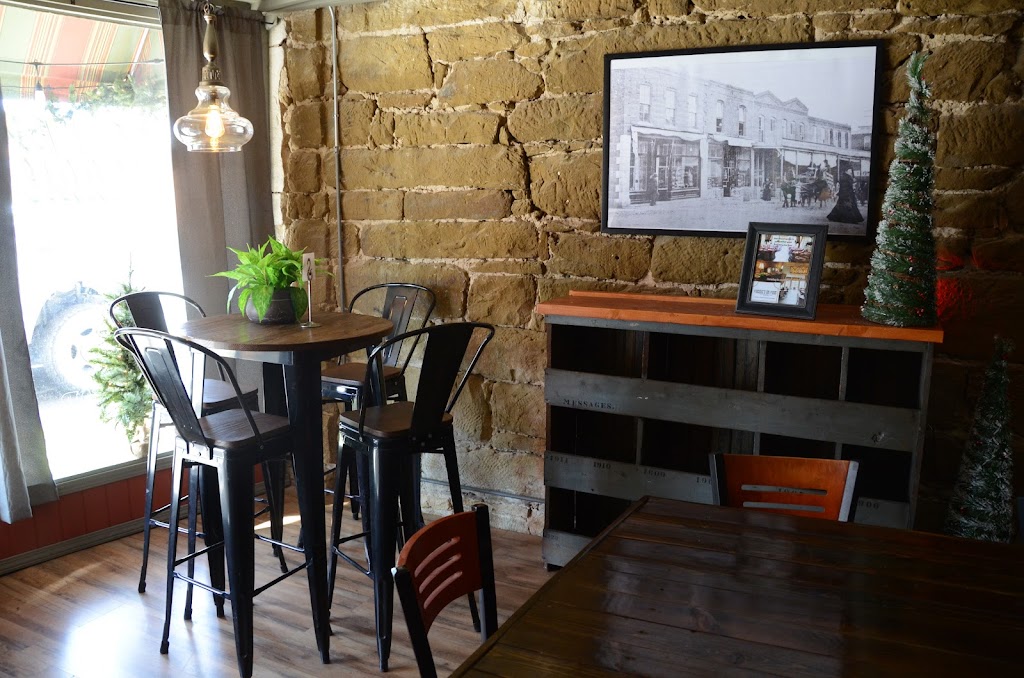 Maddie’s on Main | restaurant | 106 N Main St, Monroe City, MO 63456, USA | 5737356150 OR +1 573-735-6150