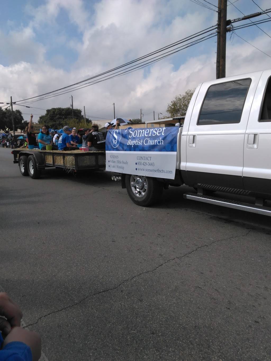 El Gallo Mexican Restaurant | restaurant | 19914 Somerset Rd, Somerset, TX 78069, USA | 8304293413 OR +1 830-429-3413