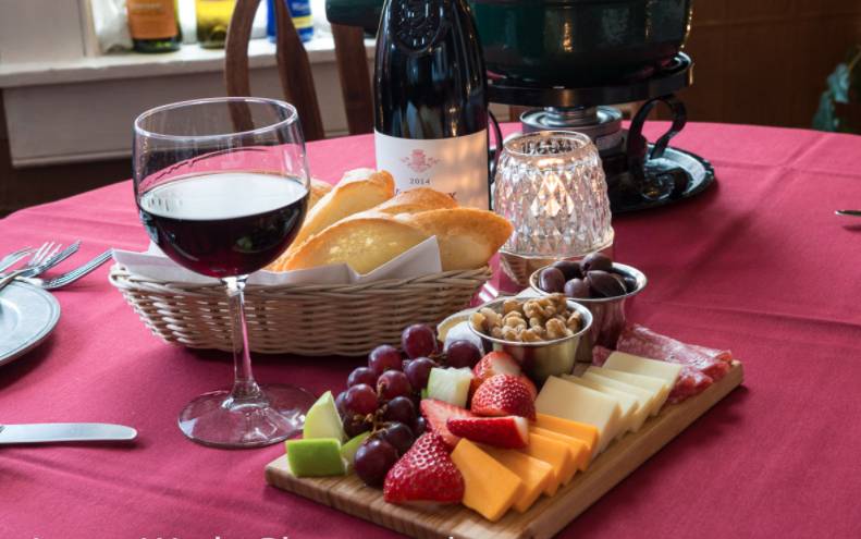 Mona Lisa Fondue Restaurant | restaurant | 733 Manitou Ave, Manitou Springs, CO 80829, USA | 7196850277 OR +1 719-685-0277