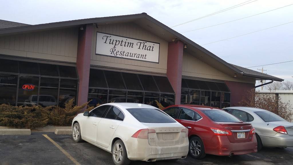 Tuptim Thai Restaurant | restaurant | 220 SW 29th St, Topeka, KS 66611, USA | 7852662299 OR +1 785-266-2299