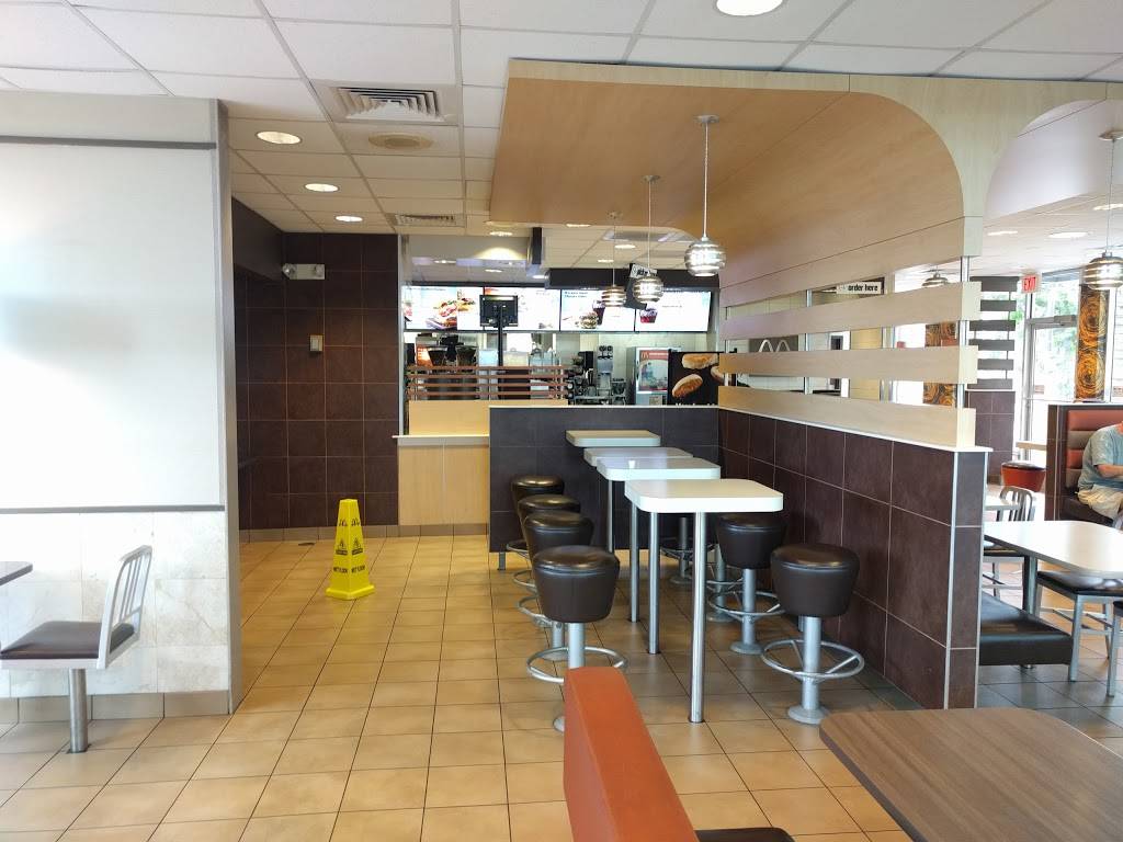 McDonalds | cafe | 900 W FL-434, Longwood, FL 32750, USA | 4072610195 OR +1 407-261-0195