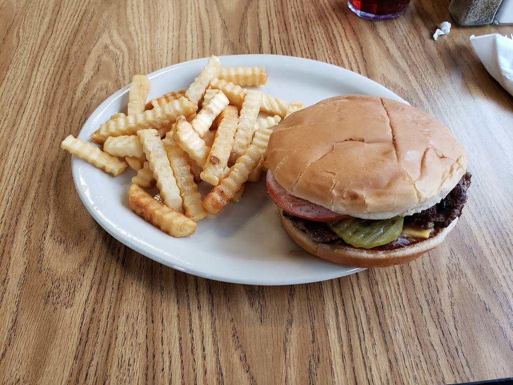 Kizers Grill | restaurant | 127 E Main St, Henderson, TX 75652, USA | 9037222284 OR +1 903-722-2284