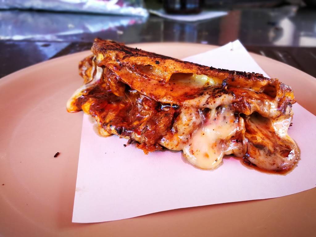 Tacos El Toby | restaurant | San Valentín 113B, El Refugio, 21440 Tecate, B.C., Mexico | 016656544076 OR +52 665 654 4076