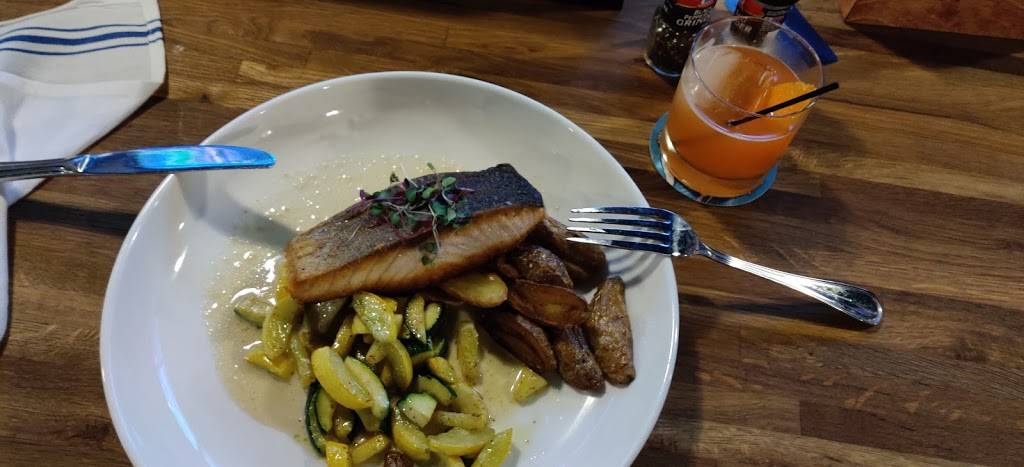 EGP Land & Sea | restaurant | 2 Pettit Pl, Island Park, NY 11558, USA | 5165442879 OR +1 516-544-2879