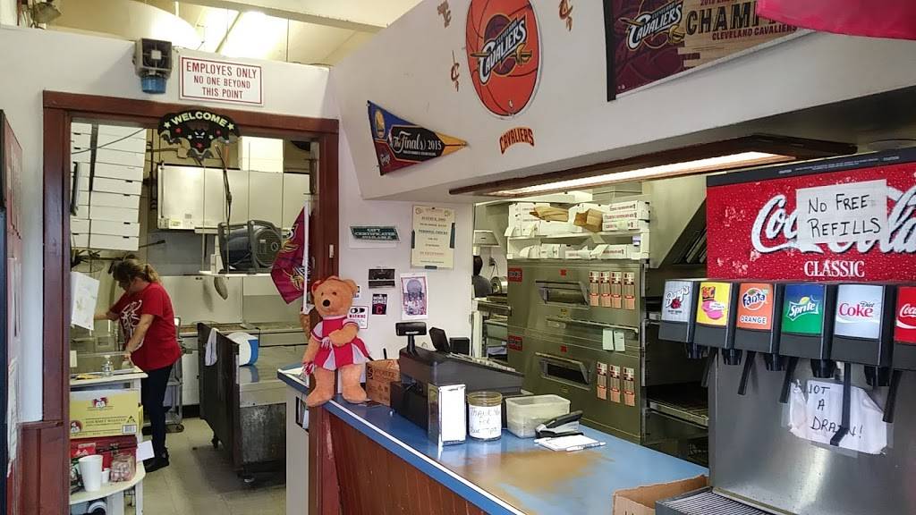 Rasiccis Pizza | restaurant | 513 E Cuyahoga Falls Ave, Akron, OH 44310, USA | 3309231999 OR +1 330-923-1999