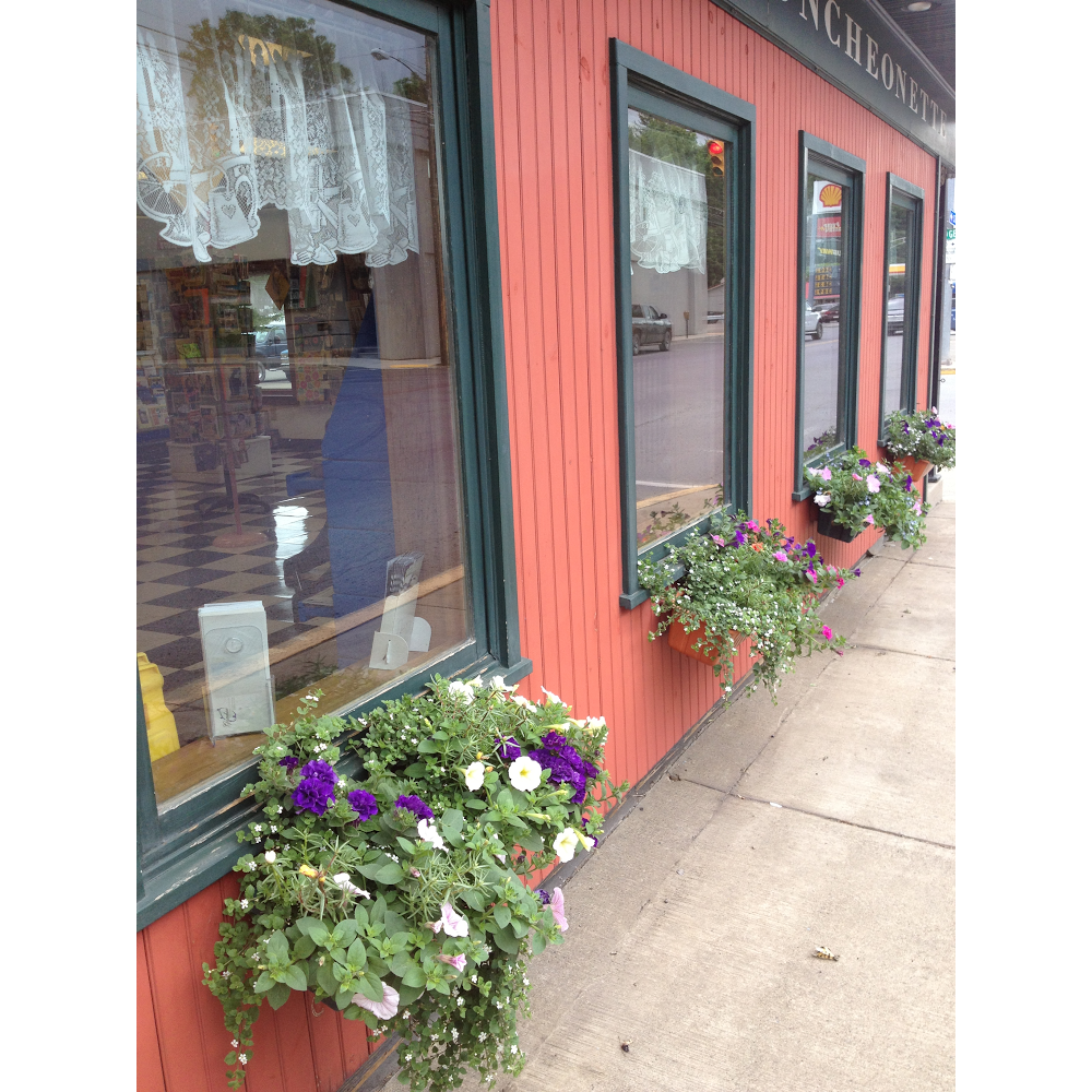 Jolly Trolley | restaurant | 101 W Main St, Dushore, PA 18614, USA | 5709287719 OR +1 570-928-7719