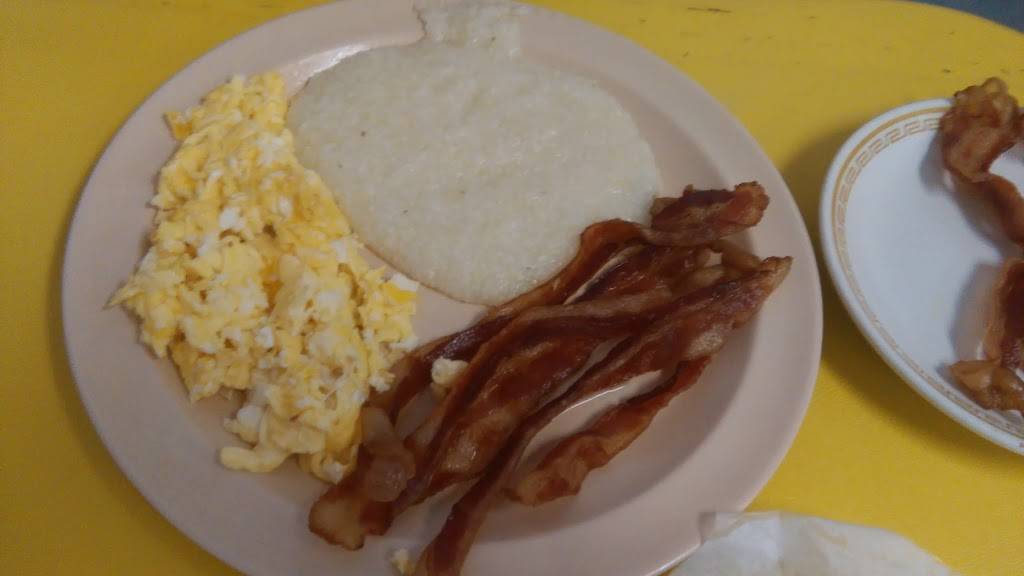 Gracies Grill | restaurant | 123 Vance St, Clinton, NC 28328, USA | 9105927782 OR +1 910-592-7782