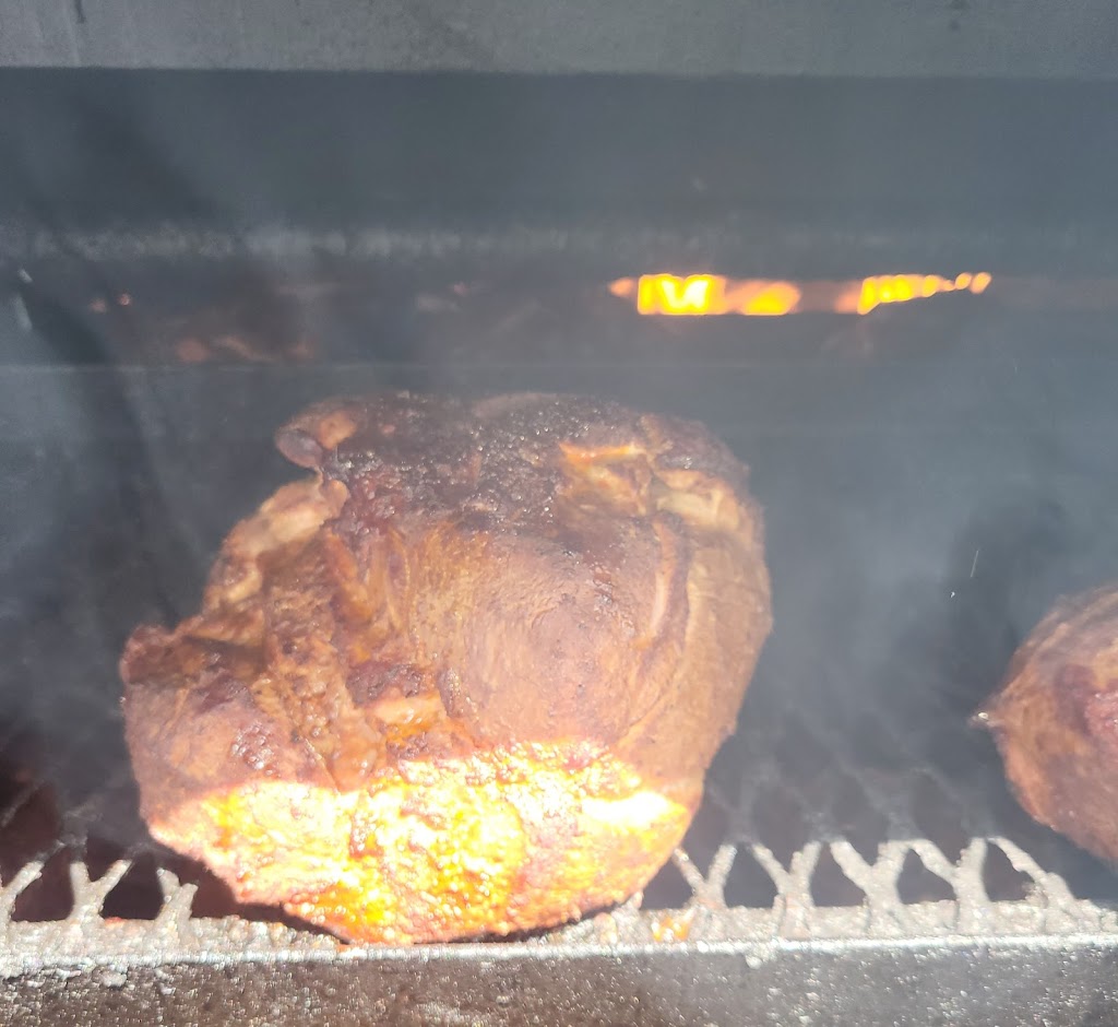 Dont Eat The Bone Bbq | restaurant | 8949 E Washington St, Indianapolis, IN 46219, USA | 3174142035 OR +1 317-414-2035