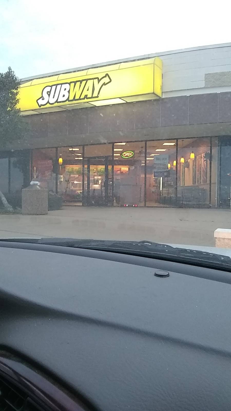 Subway Restaurants | restaurant | Summit at, 1100 Bridgewood Dr Suite 115, Fort Worth, TX 76112, USA | 8174518314 OR +1 817-451-8314