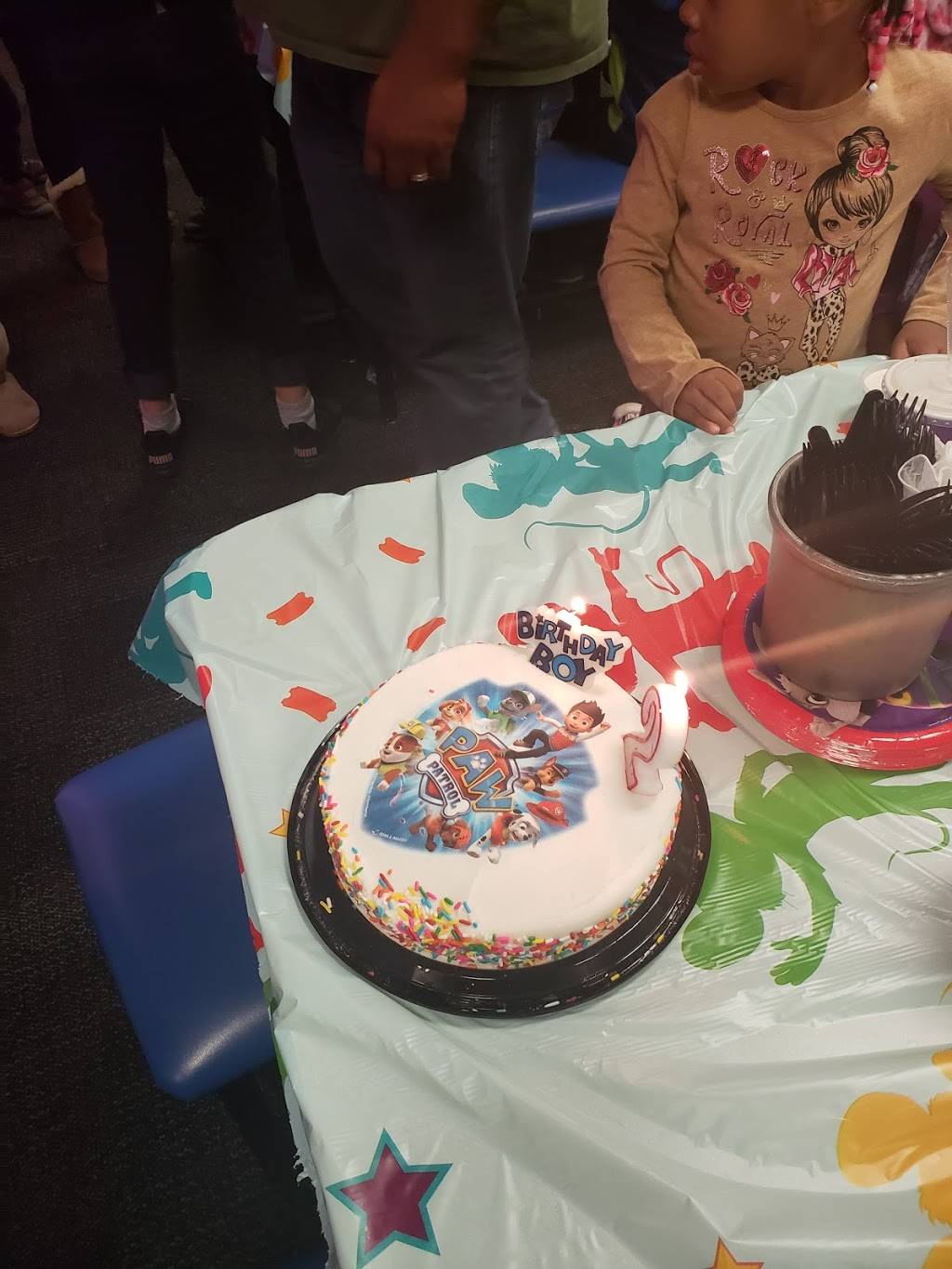 Chuck E. Cheese | restaurant | 18701 East 39th St S, Independence, MO 64057, USA | 8167957557 OR +1 816-795-7557