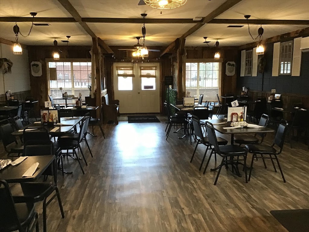 JP & Son | restaurant | 1640 AL-77, Gadsden, AL 35907, USA | 2564565080 OR +1 256-456-5080