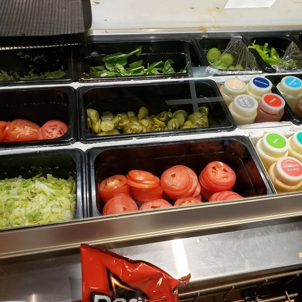 Subway | restaurant | 1690 Huron Church Rd, Windsor, ON N9C 2L1, Canada | 5192524696 OR +1 519-252-4696