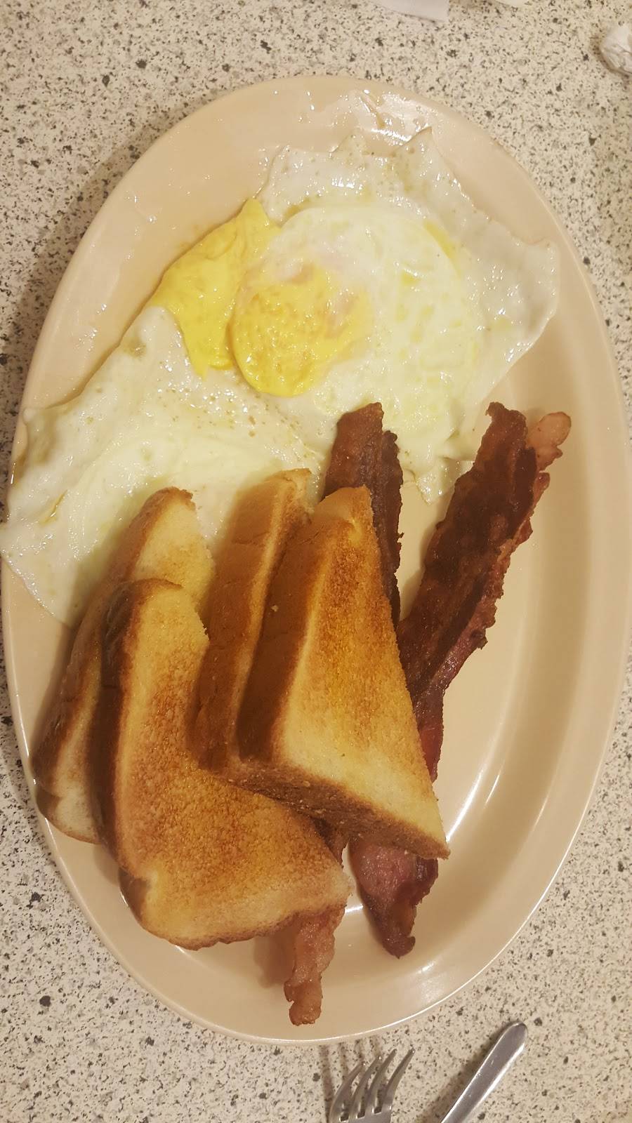 Bluff City Diner | restaurant | 4267 Bluff City Hwy, Bluff City, TN 37618, USA | 4235380500 OR +1 423-538-0500