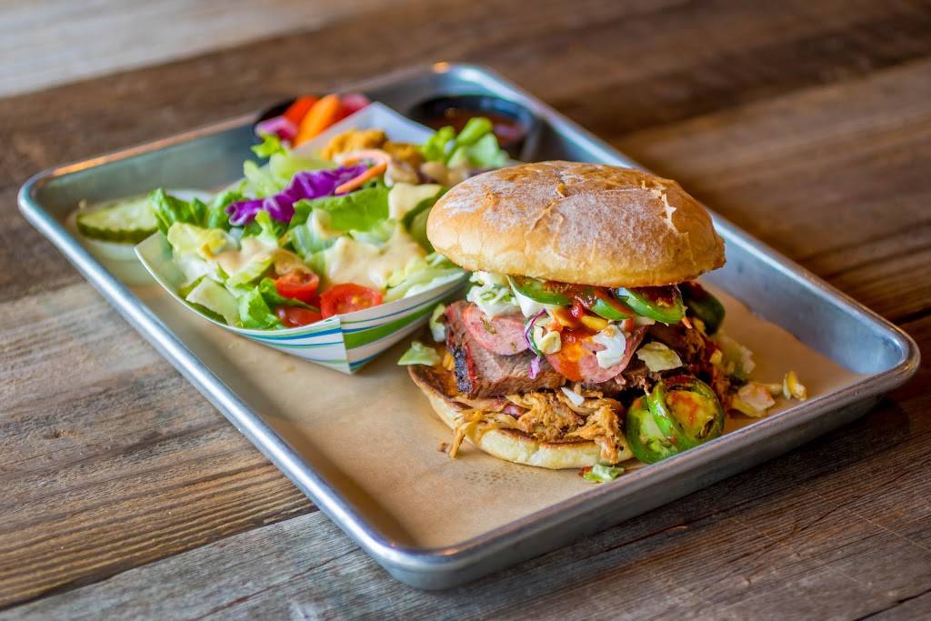 Armadillo Willys Barbecue | restaurant | 1031 N San Antonio Rd, Los Altos, CA 94022, USA | 6509412922 OR +1 650-941-2922