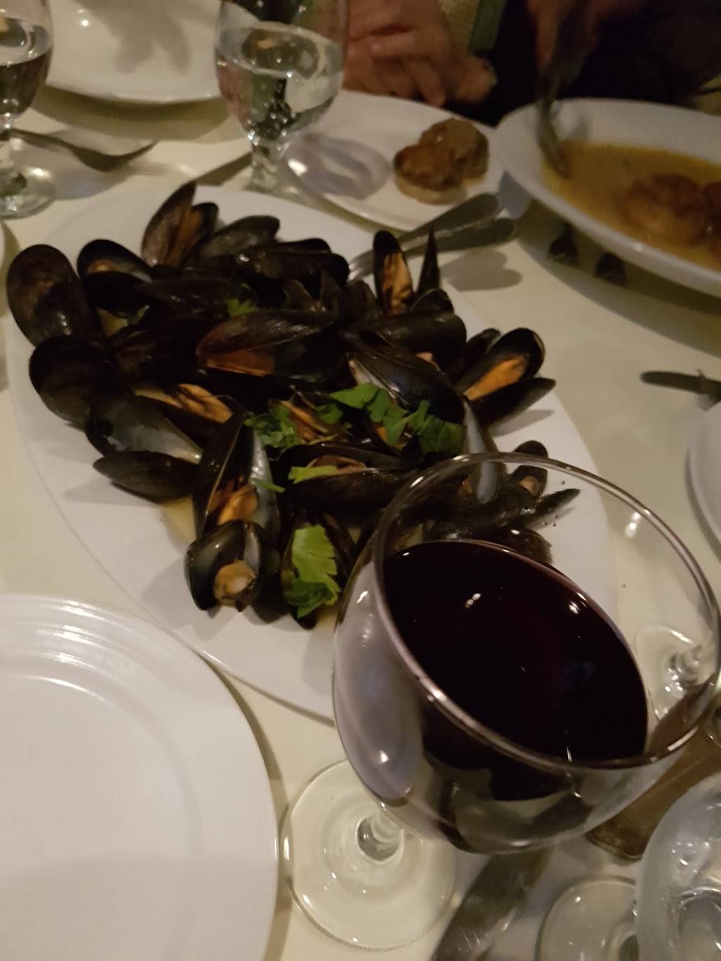 Cucina Di Vargas | restaurant | 10 Franklin Ave, Hewlett, NY 11557, USA | 5165967260 OR +1 516-596-7260