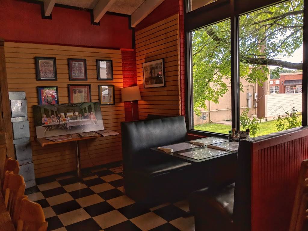 Hollys Gourmets Market & Cafe | cafe | 5107 Kingston Pike Suite B, Knoxville, TN 37919, USA | 8655848739 OR +1 865-584-8739