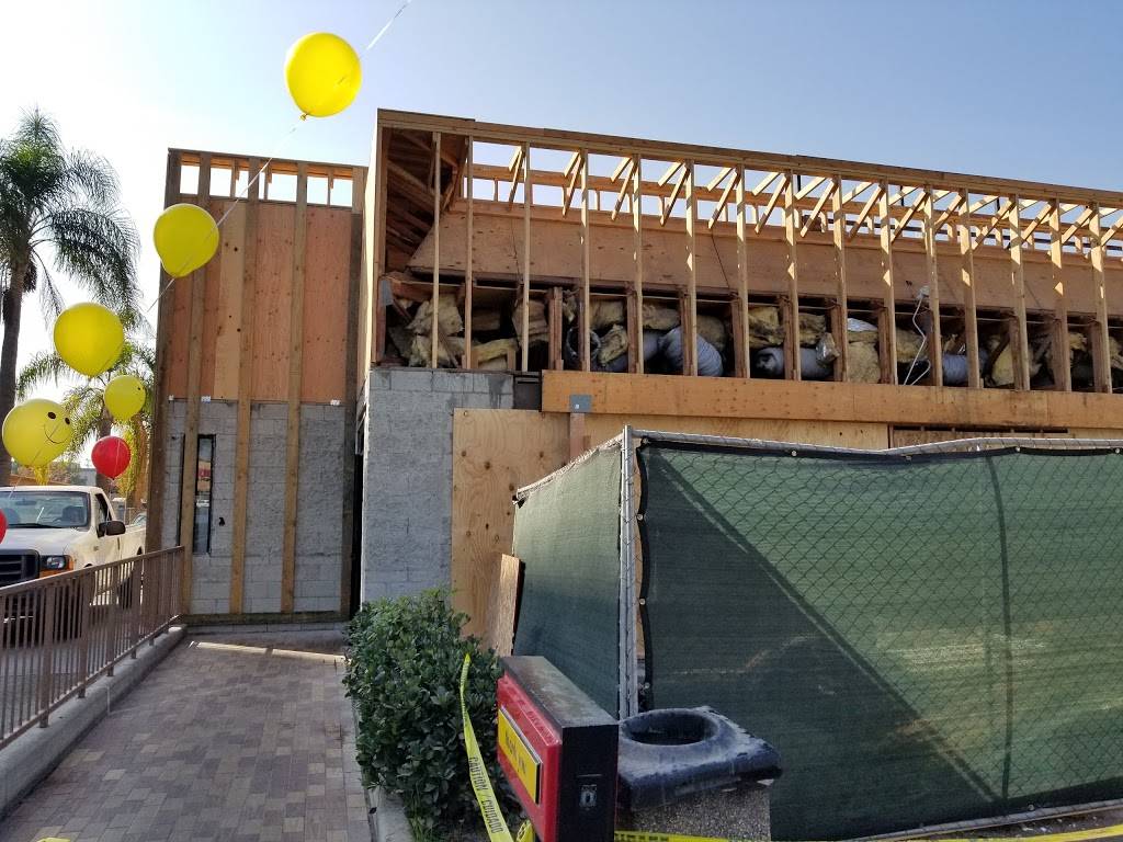 McDonalds | cafe | 2900 W Imperial Hwy, Inglewood, CA 90303, USA | 3237578302 OR +1 323-757-8302