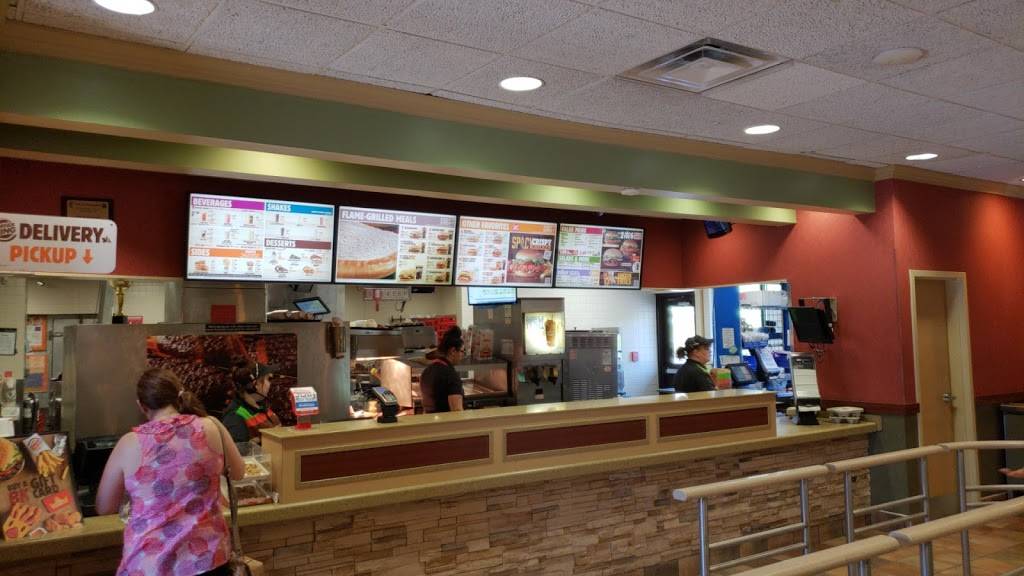 Burger King | restaurant | 9 Putnam Pike, Johnston, RI 02919, USA | 4012313969 OR +1 401-231-3969