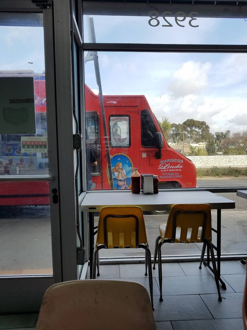 Mariscos Linda Truck | restaurant | 3928 City Terrace Dr, Los Angeles, CA 90063, USA | 3232039985 OR +1 323-203-9985