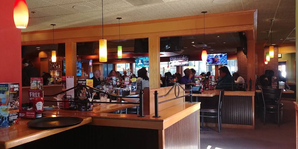 Applebees Grill + Bar | restaurant | 2 E Camelback Rd, Phoenix, AZ 85012, USA | 6022663330 OR +1 602-266-3330