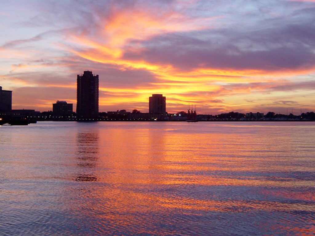 RIVERBANK | restaurant | 999 Waterside Dr Suite Suite 117, Norfolk, VA 23510, USA | 7576253370 OR +1 757-625-3370